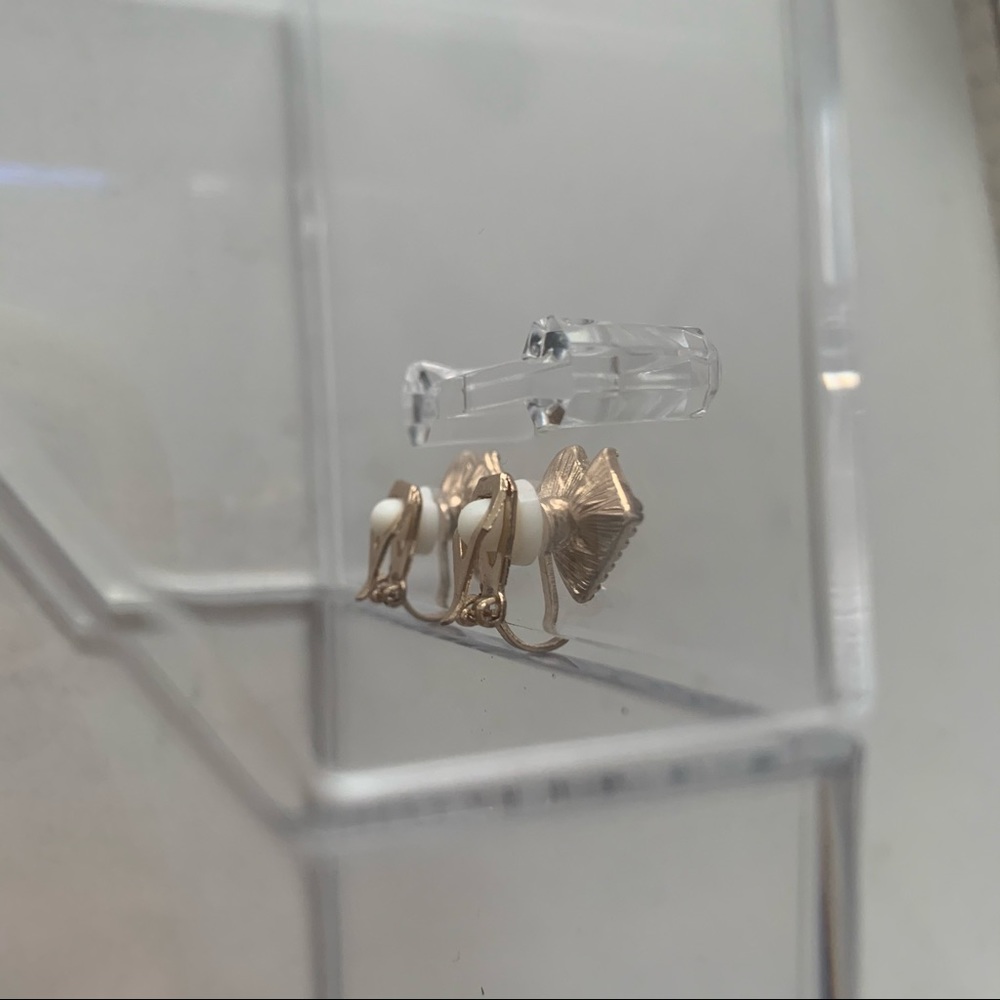 Ear Cuff # 7 - Picture 3 of 3